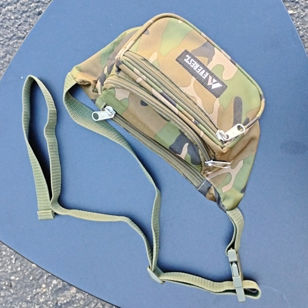 "Everest" camo green fanny pack